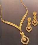 Code KJDN 1507Gold 18 ktWeight 40 gmsDiamond 6 ct, click here to see large picture.