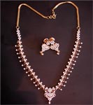 Code KJDN NK-3Gold 18 ktWeight 40.40 gmsDipc. 239Diamond 3.28 ct, click here to see large picture.